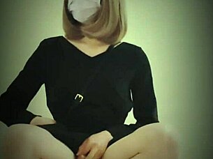 Watch this cute Taiwanese ladyboy stroke her monster cock to public cumshot?