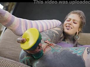 hippy goth gapes asshole with toys then big cock slam!