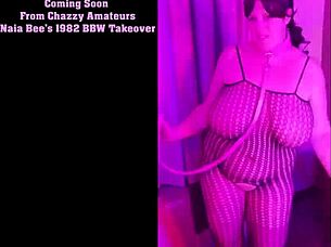 naia bees shakes big bbw tits in retro dance
