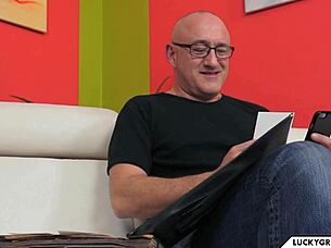 Teen Babe Craves Vintage Cocks Deep!