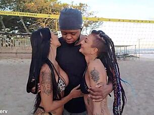 Kelly Oliveira And Caroleta Beach Pickup Bbc Anal Ffm Ass To Mouth