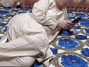 pakistani babe bent over fucked hard doggystyle by boss