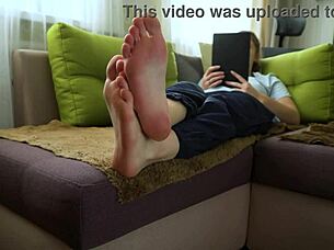 wanna see this sexy teen's wrinkled soles up close for foot fetish?