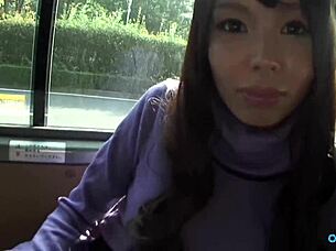 babe deepthroats fat cock in backseat ride