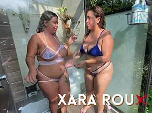 Mature lesbian shower sex outdoors almost caught