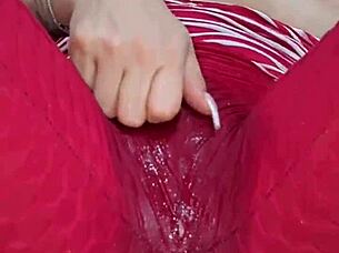 Colombian Cameltoe Rubbed Wet Through Leggings Dirty Talk