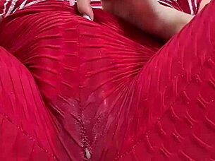Colombian Cameltoe Rubbed Wet Through Leggings Dirty Talk