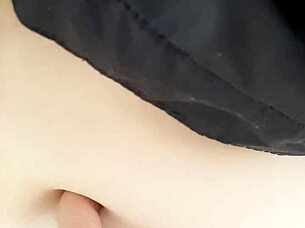 cutie fingers sexy latina belly button fetish park play! 😏