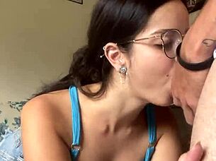 nerdy busty deepthroats wellington's huge cock 🔥💦