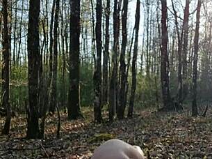 Filthy milf slave bound outdoors digs like a whore in bdsm session