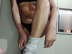 nini tries on tight legging ass haul