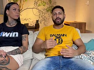 wet skinny bodybuilder babe orgasms hard on monster cock sofa test