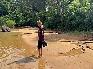 oops beach handjob turns into wild outdoor cum