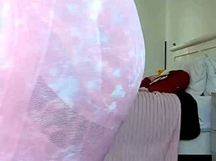 Melody Radford's sheer gym leggings tease perfectly