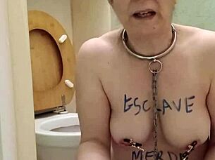 imagine this slave whore licking filthy toilets in 2025 😏🚽