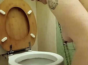 imagine this slave whore licking filthy toilets in 2025 😏🚽
