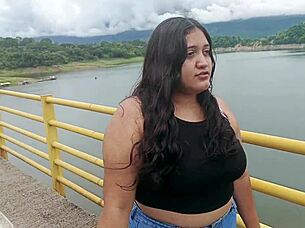 stranger helps dumped latina chica after boyfriend leaves