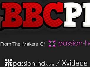 PASSION-HD MASSAGE TEASES TIGHT PUSSY RUBDOWN