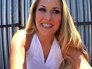 Chelsie Rae Handles Massive Cocks Anal Deep