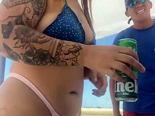 quase transamos flashing big african cock pussy on crowded beach