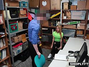 Alexa Raye begs officer fuck her thick ass