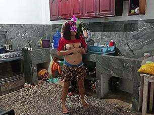 hey my perverted neighbor flashes her huge curvy ass while he's right there watching the kinky homemade show