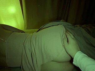 Secret Nighttime Lovers Meet