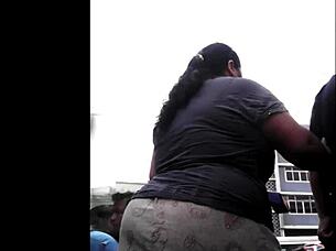 Peruvian babe shopping turns into steamy outdoor fuck
