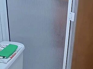 spying on hot latina in bathroom caught everything