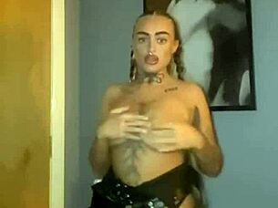 Scottish tattooed girl fingers intensely in private moment