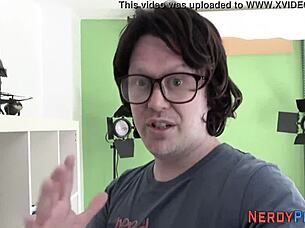 Fuck yeah, that Leeds nerd fingerbangs skinny British babe hard!
