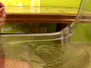 sexy blonde... uh, wam hottie fingers wet