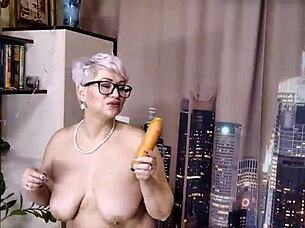 oh i'm mature slut aimee takin paradoxical penetrations so deep ugh