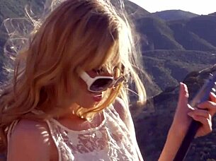 Jillian Janson cums naturally outdoors loving every touch 😍🌿