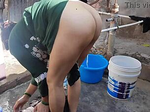 sexy big boobs milf baths wet pussy outdoors 😍🛁💦