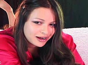 Juicy Latina babe squirts in squirting feet interview casting