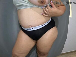 Shaking My Fat Ass Big Pussy Lips Bounce