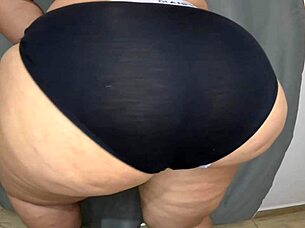 Shaking My Fat Ass Big Pussy Lips Bounce