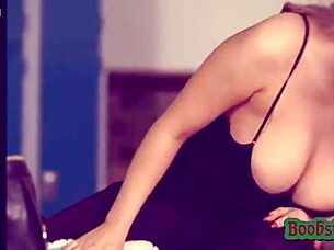 Hot Indian girl flashes downblouse big boobs cleavage 🔥🍈👀