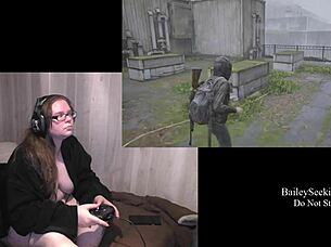 What if Ellie from Last of Us 2 played naked?