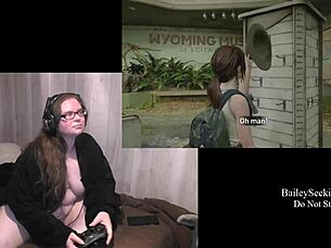 What if Ellie from Last of Us 2 played naked?