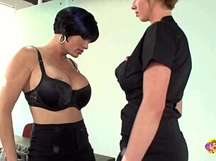 blonde licks beauty's tight pussy in stockings