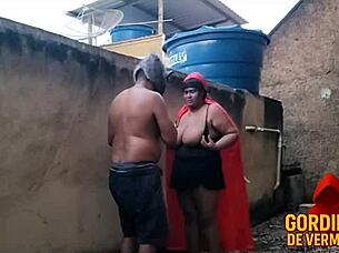 Red Riding Hood lets daddy fuck her huge pussy