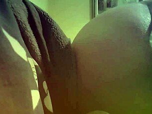 hot amateur teen masturbates ass with beer bottle deep