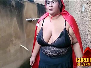 Red Riding Hood lets daddy fuck her huge pussy