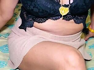 filming my nude pussy play for boyfriend