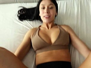 ALEXA CHAINS Bounces Her Big Ass on Thick Cock!