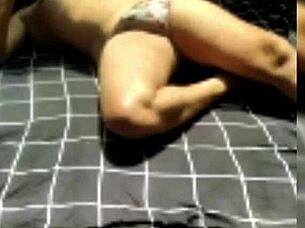 SEXY NAKED PRIA FLASHES IN GARAGE WEBCAM WITH WOLF28!