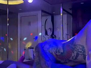 wanna watch him rawdog that blonde slut in motel cumshot?