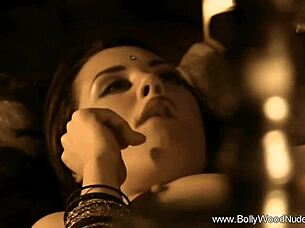 strippin naked with sexy indian babe 🔥😍
